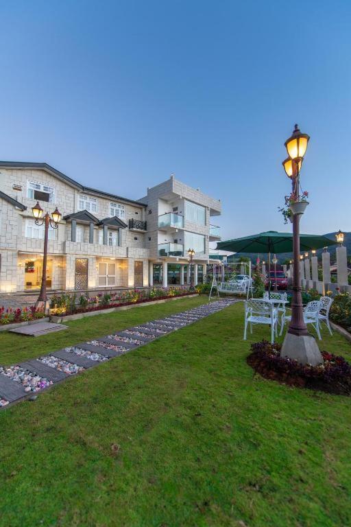 High Garden Hotel Нувара-Элия Экстерьер фото